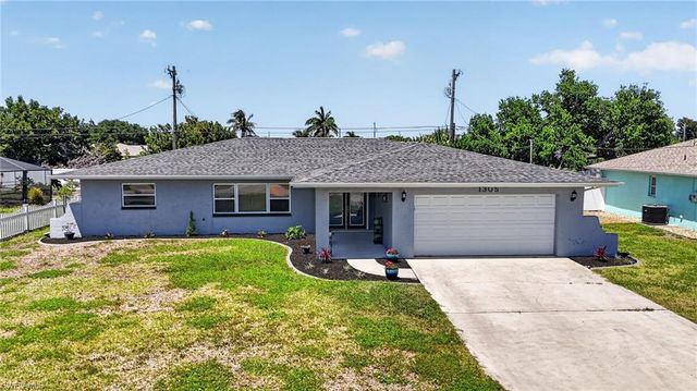 1305 SE 37th TER, Cape Coral, FL 33904