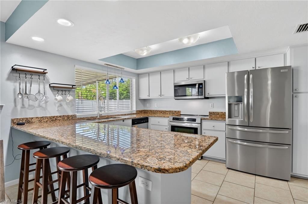 1305 SE 37th TER, CAPE CORAL, FL 33904 — photo 2