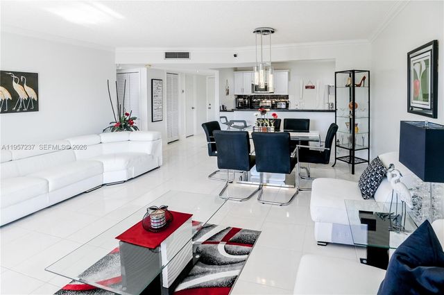 4751 NW 21st St 401, Lauderhill, FL 33313