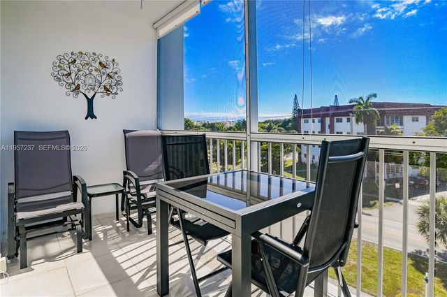 4751 NW 21st St 401, Lauderhill, FL 33313