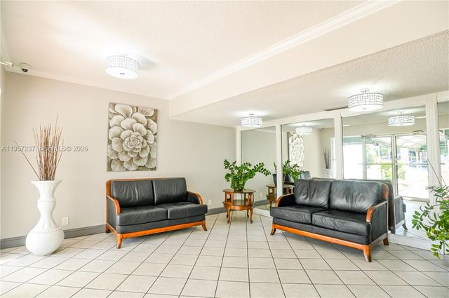 4751 NW 21st St 401, Lauderhill, FL 33313