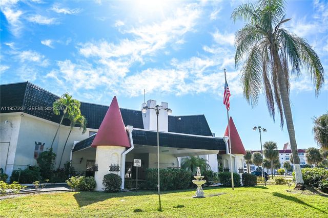 4751 NW 21st St 401, Lauderhill, FL 33313