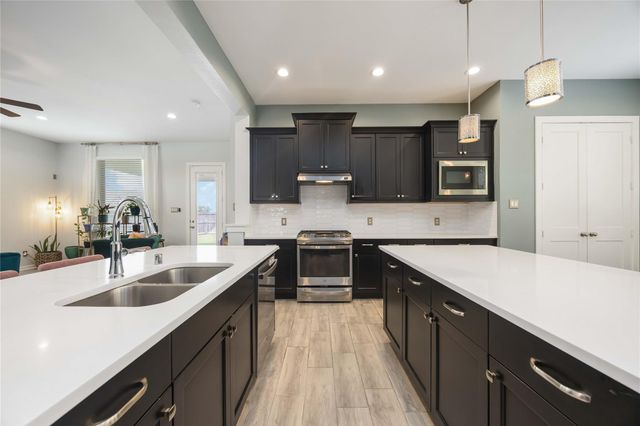 9703 Colorado Street, Manvel, TX 77578