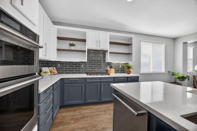 5731 Lolet Way, Sacramento, CA 95835