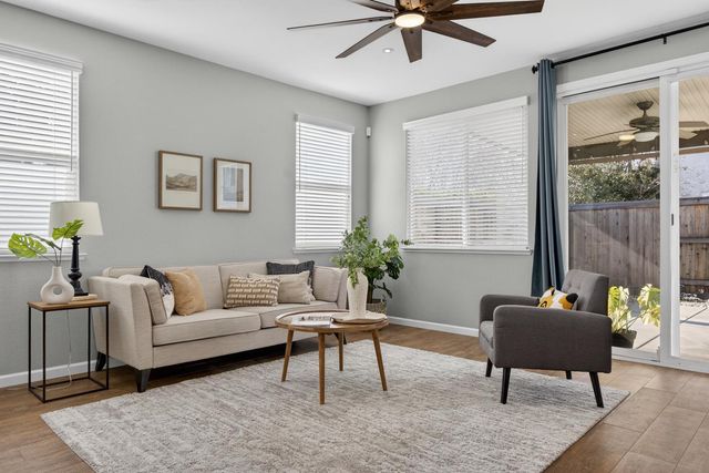 5731 Lolet Way, Sacramento, CA 95835