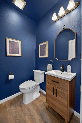 5731 Lolet Way, Sacramento, CA 95835