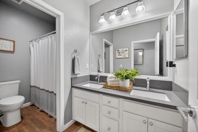 5731 Lolet Way, Sacramento, CA 95835