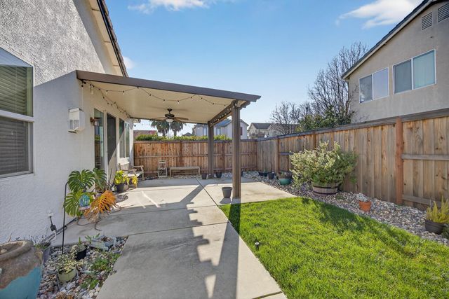 5731 Lolet Way, Sacramento, CA 95835