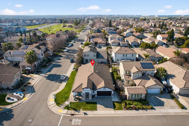 5731 Lolet Way, Sacramento, CA 95835