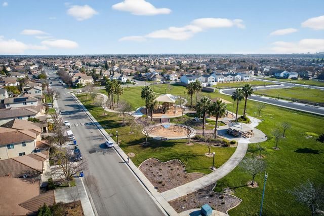 5731 Lolet Way, Sacramento, CA 95835