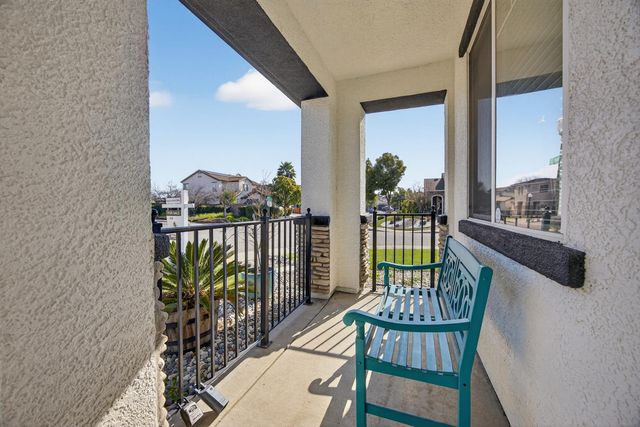 5731 Lolet Way, Sacramento, CA 95835