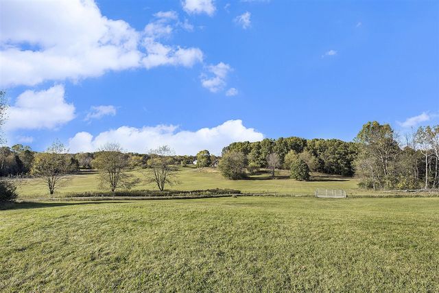 6211 Cannonsburg Road, Belmont, MI 49306