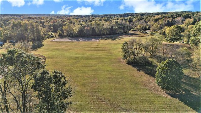 6211 Cannonsburg Road, Belmont, MI 49306