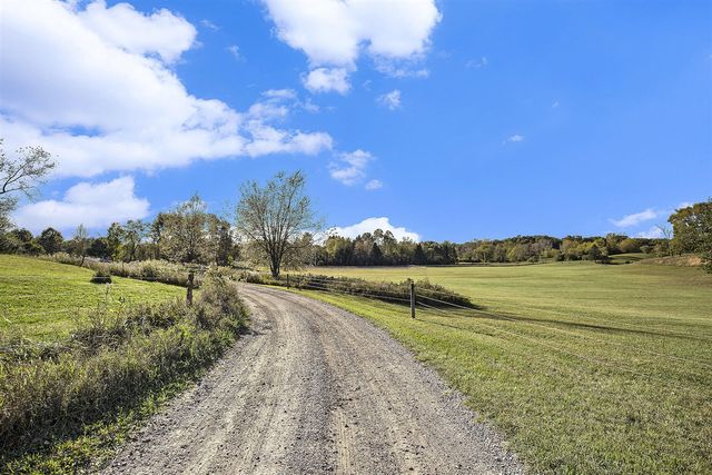 6211 Cannonsburg Road, Belmont, MI 49306