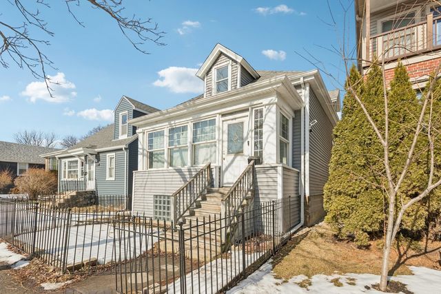 2115 Emerson Street, Evanston, IL 60201