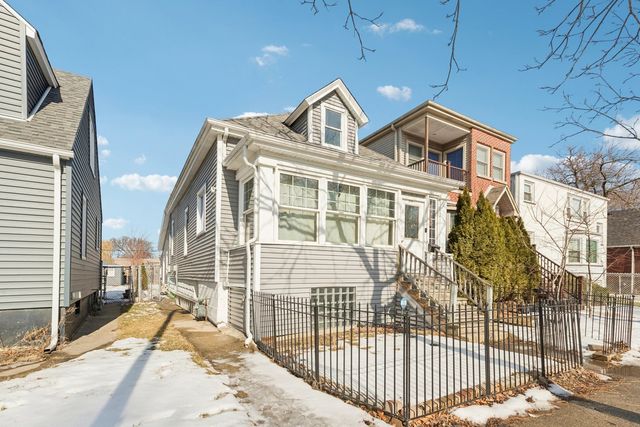 2115 Emerson Street, Evanston, IL 60201