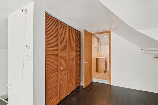 2115 Emerson Street, Evanston, IL 60201