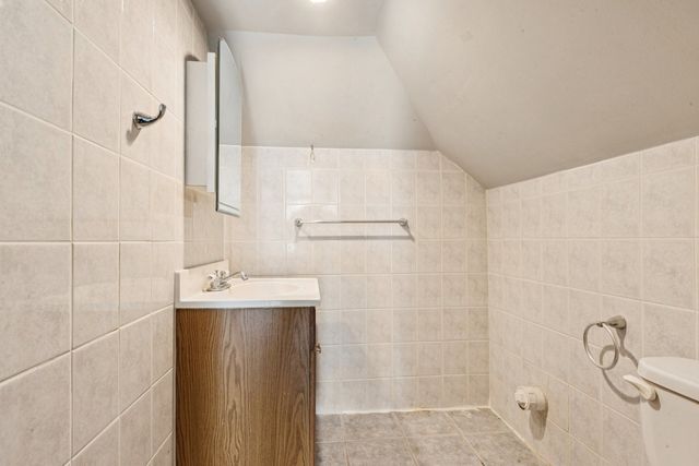 2115 Emerson Street, Evanston, IL 60201