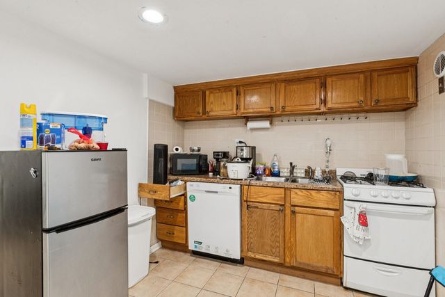 2115 Emerson Street, Evanston, IL 60201