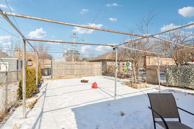 2115 Emerson Street, Evanston, IL 60201