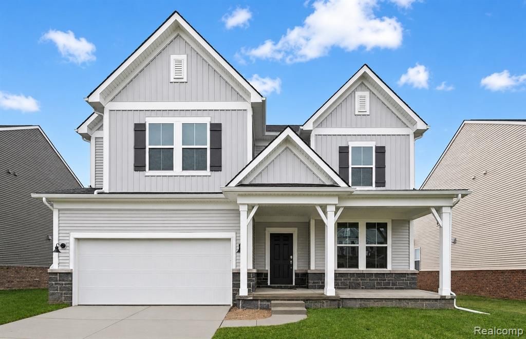 688 Gretchen Lane, Saline, MI 48176