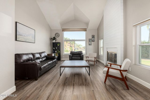 314 S SANDSTONE Street, Gilbert, AZ 85296