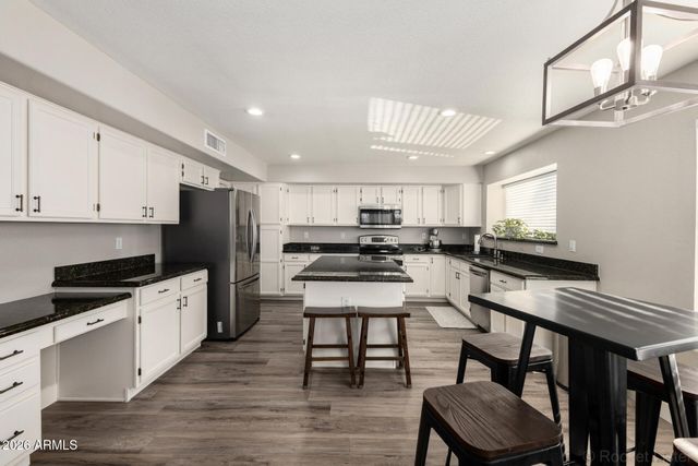 314 S SANDSTONE Street, Gilbert, AZ 85296