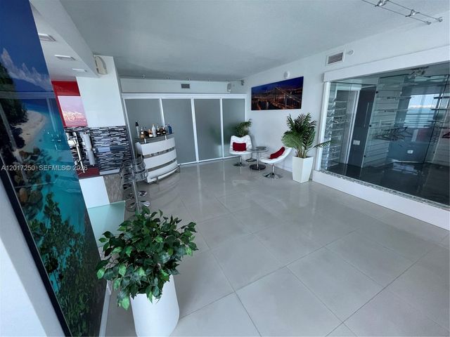 335 S Biscayne Boulevard 1209, Miami, FL 33131
