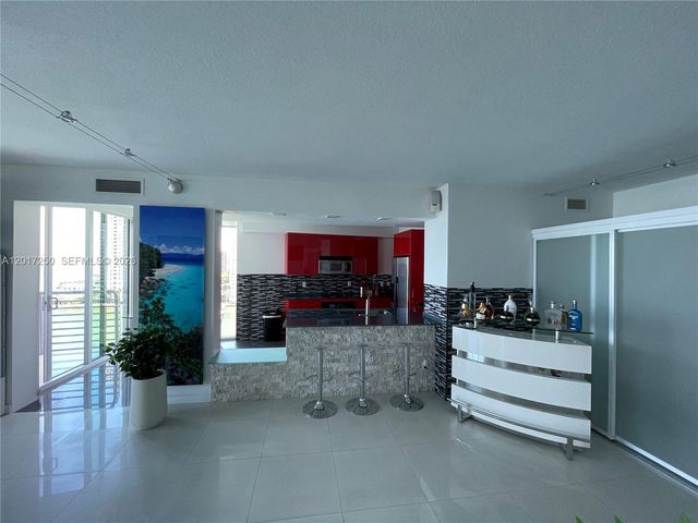 335 S Biscayne Boulevard 1209, Miami, FL 33131