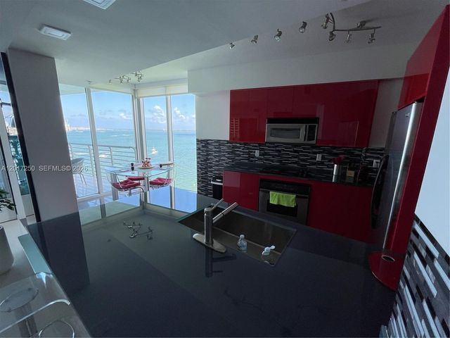 335 S Biscayne Boulevard 1209, Miami, FL 33131