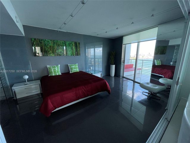 335 S Biscayne Boulevard 1209, Miami, FL 33131