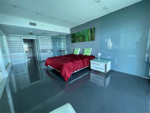 335 S Biscayne Boulevard 1209, Miami, FL 33131