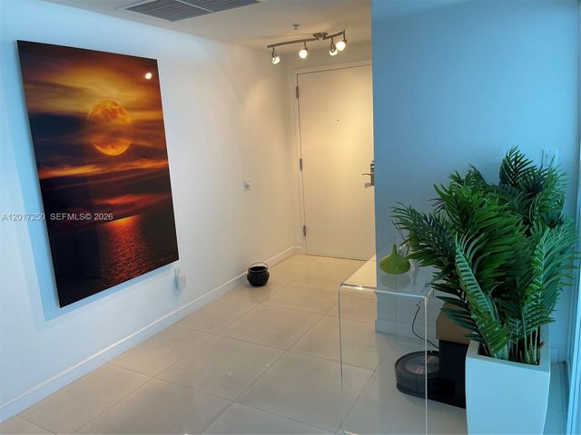 335 S Biscayne Boulevard 1209, Miami, FL 33131
