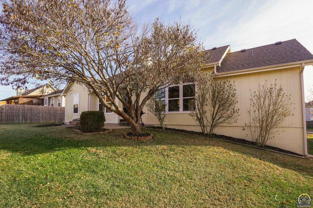 495 E 13th ST, Tonganoxie, KS 66086