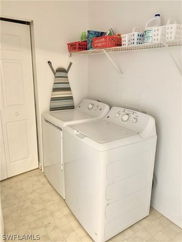 230 Robin Hood CIR 102, Naples, FL 34104