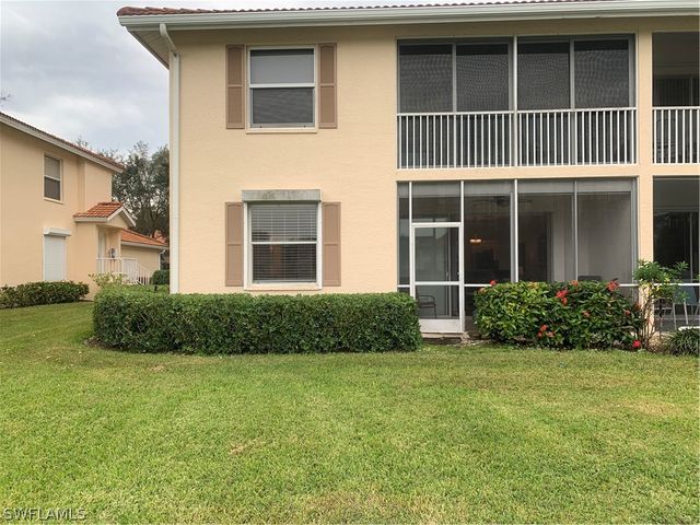 230 Robin Hood CIR 102, Naples, FL 34104