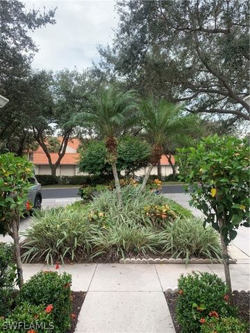 230 Robin Hood CIR 102, Naples, FL 34104