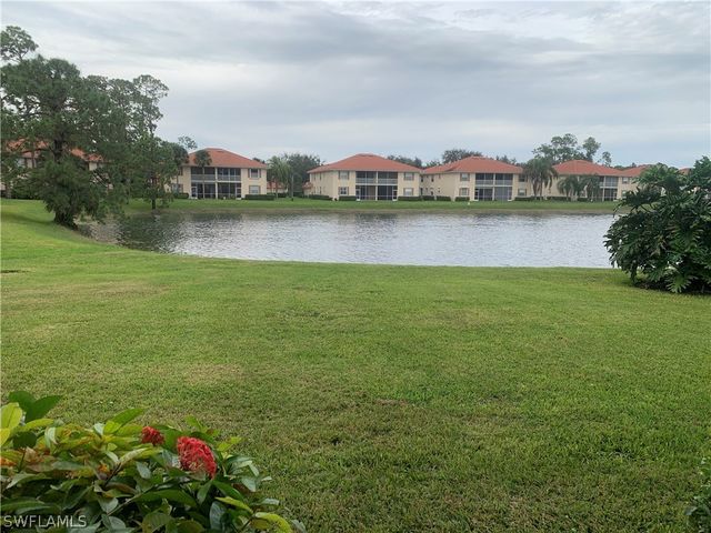 230 Robin Hood CIR 102, Naples, FL 34104