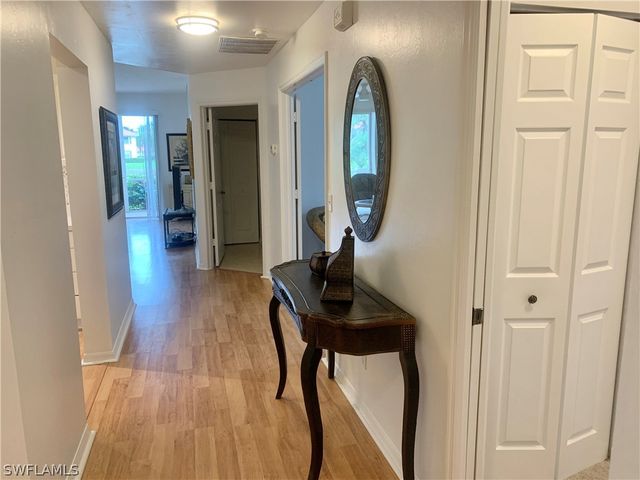 230 Robin Hood CIR 102, Naples, FL 34104