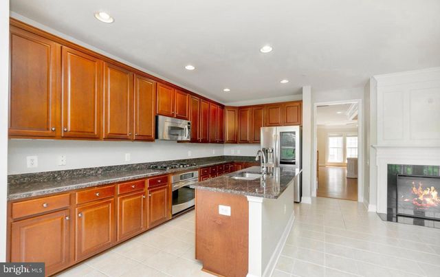 2337 BROOKMOOR LN, Woodbridge, VA 22191