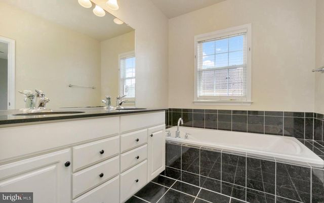 2337 BROOKMOOR LN, Woodbridge, VA 22191