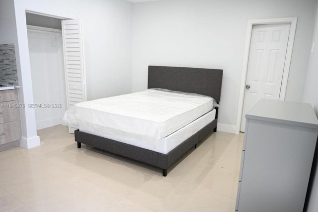 7545 NW 3rd Ave 4, Miami, FL 33150