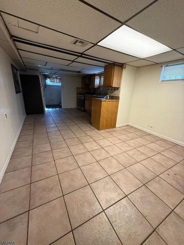 1028 Sheridan Ave 4, Elizabeth City, NJ 07208