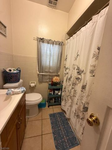 1028 Sheridan Ave 4, Elizabeth City, NJ 07208