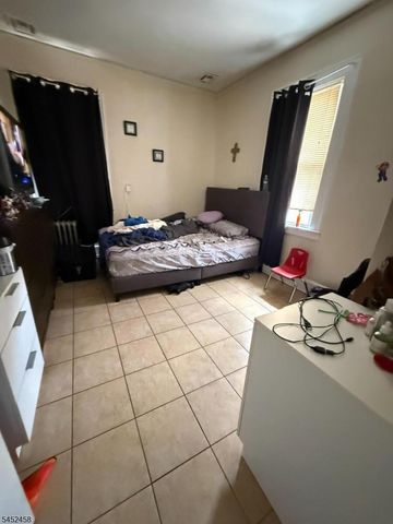 1028 Sheridan Ave 4, Elizabeth City, NJ 07208