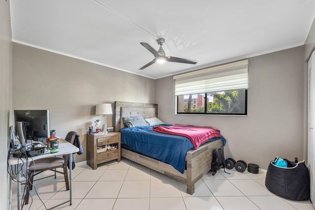 2205 S CYPRESS BEND Drive 302, Pompano Beach, FL 33069