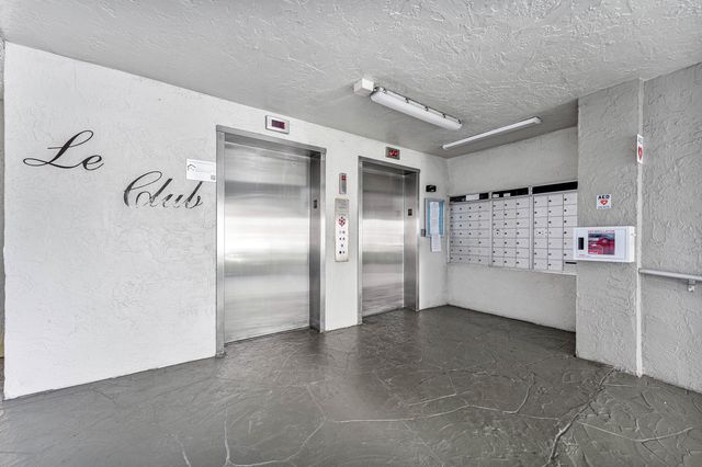 2205 S CYPRESS BEND Drive 302, Pompano Beach, FL 33069