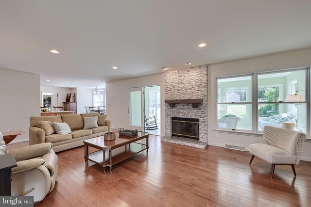 1015 MARTIN AVE, Ephrata, PA 17522
