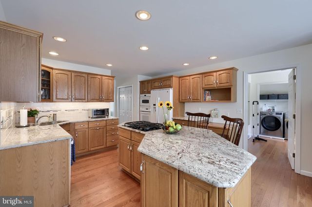 1015 MARTIN AVE, Ephrata, PA 17522