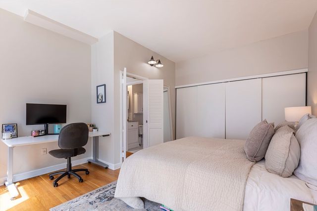 142 Commercial St. 101, Boston, MA 02109